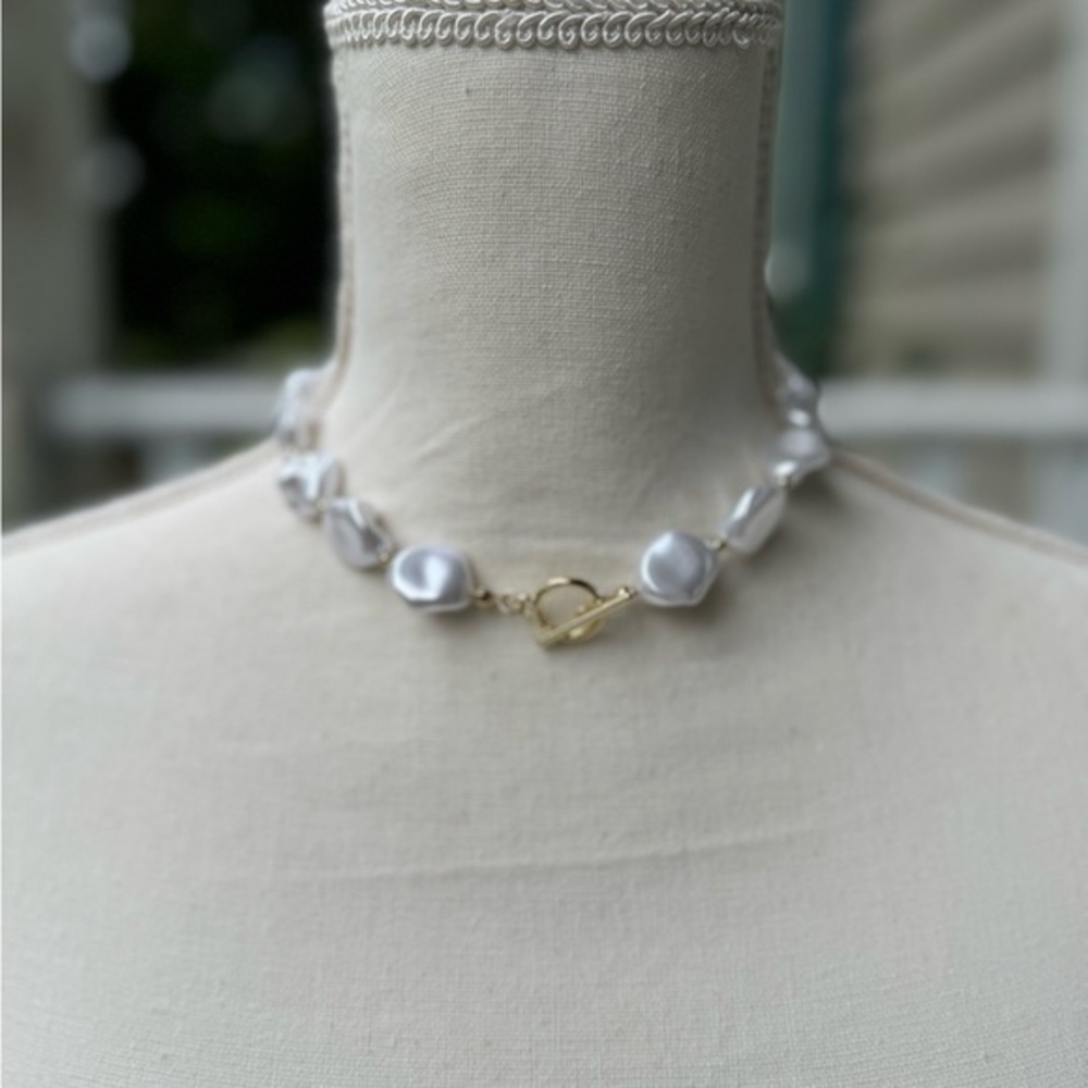 MIKE GOLD STATEMENT NECKLACE